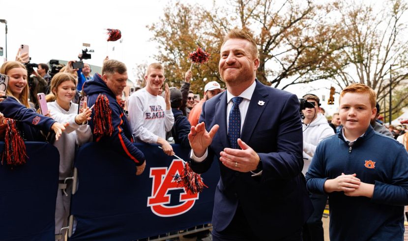 New Auburn coach Alex Golesh promises a physical and productive offense - Alabama Daily News