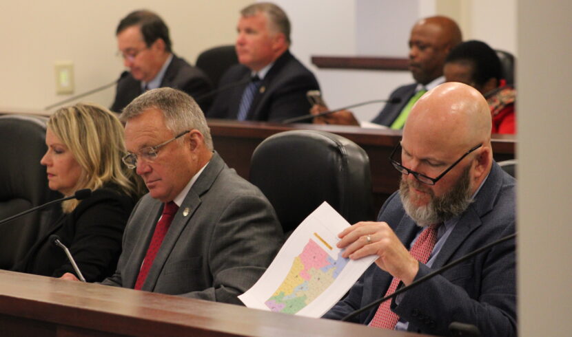 Redistricting committee divided on new congressional map proposals ...
