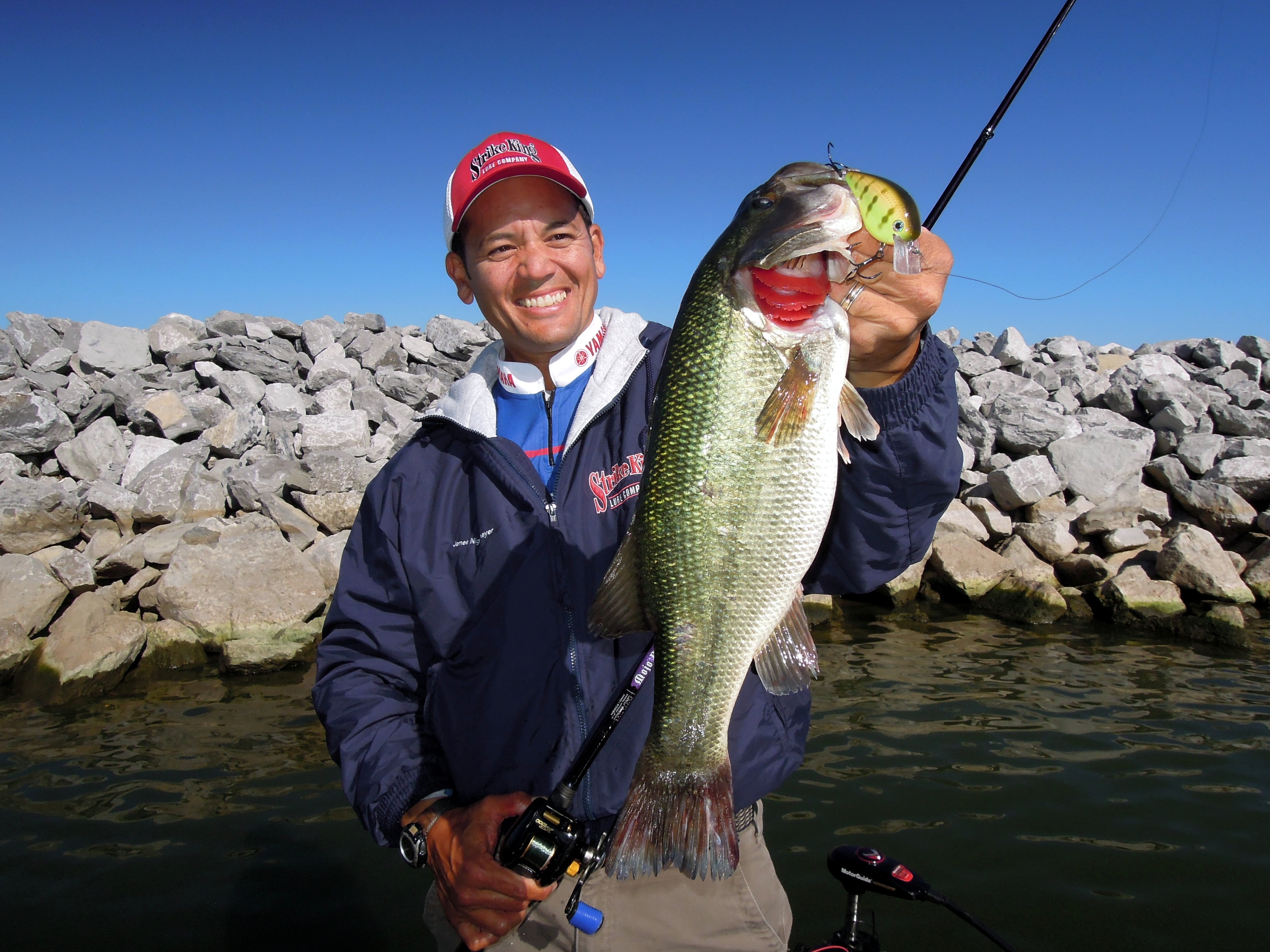 Heading Outdoors: Hitting bottom for bigger cold bass