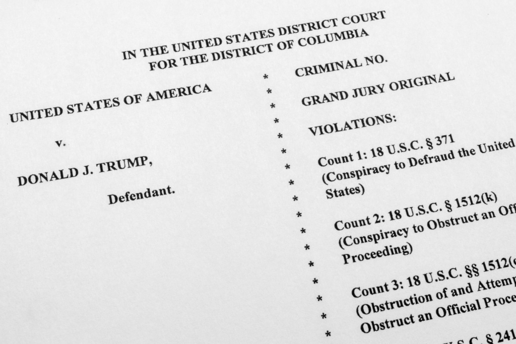 Feds indict Trump on charges of working to overturn election - Alabama ...