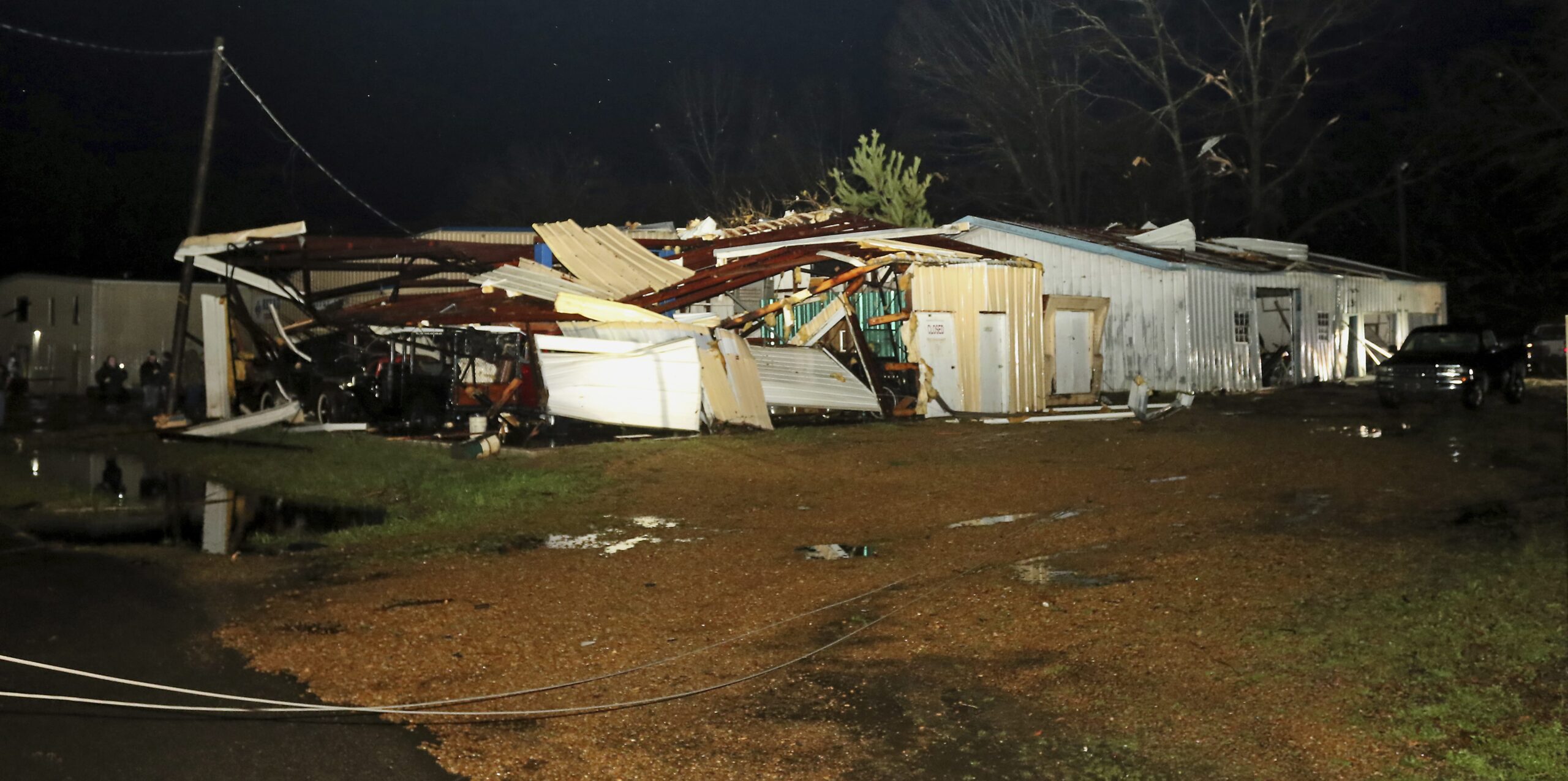 Tornado death confirmed as violent storms smack the South - Alabama ...